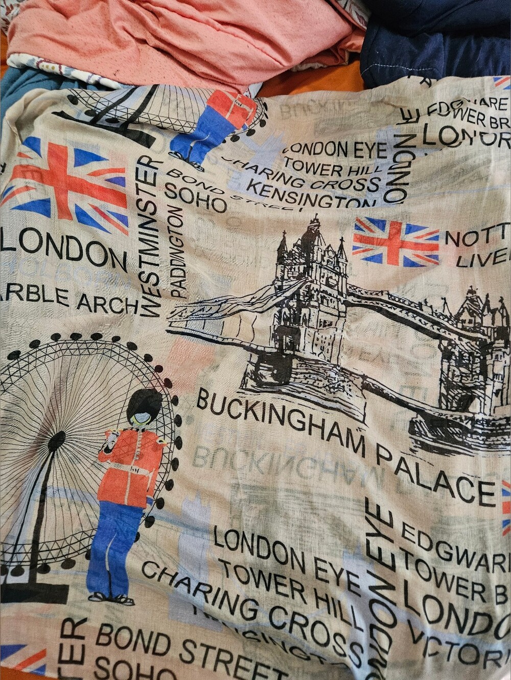 London Landmark Printed Decorative Scarf